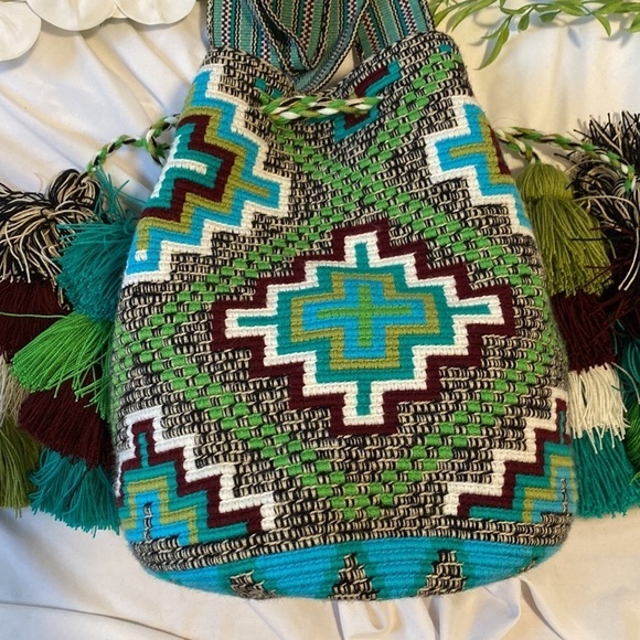 Brown Green Tribal Pattern Deluxe Wayuu Double Drawstring Crossbody Mochila Bag - Picture 3 of 11